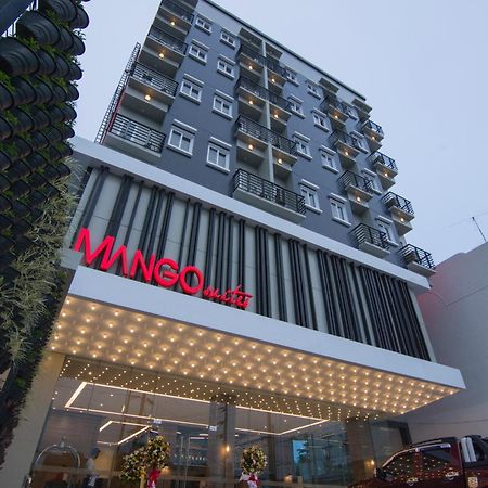 Mango Suites Cauayan Экстерьер фото