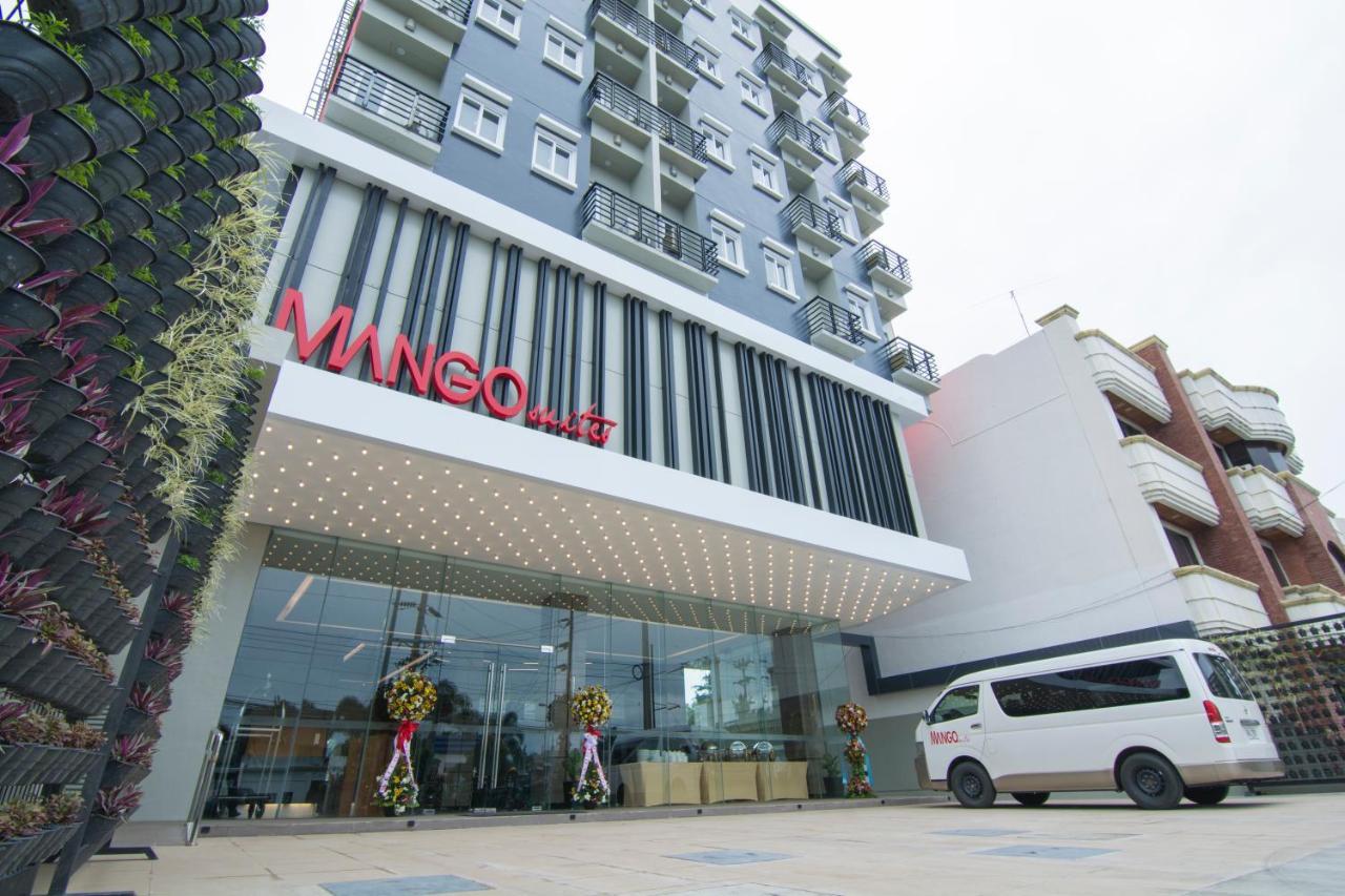 Mango Suites Cauayan Экстерьер фото